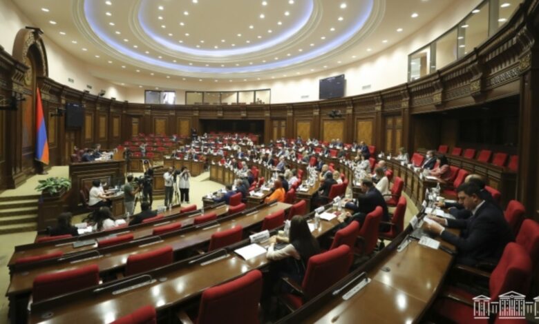 Ermənistan parlamenti Aİ missiyası haqqında sazişi ratifikasiya edib