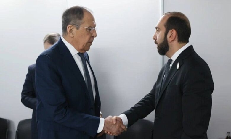 Lavrov Mirzoyanla nədən danışıb