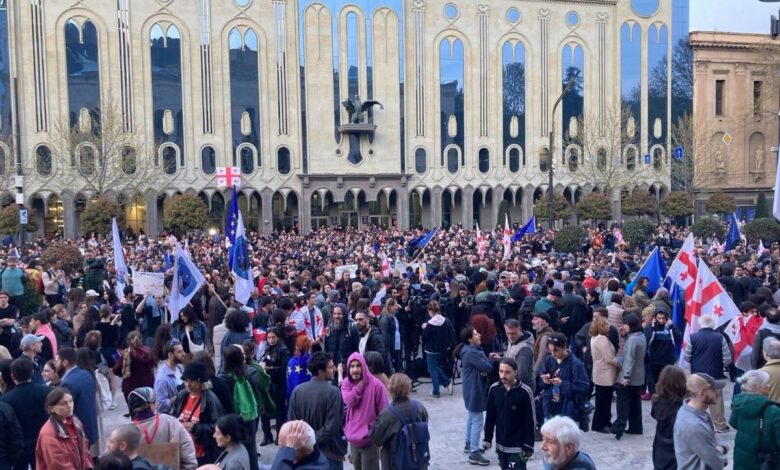 Gürcüstan parlament bürosu “xarici agent haqqında” qanunu qeydiyyata alıb