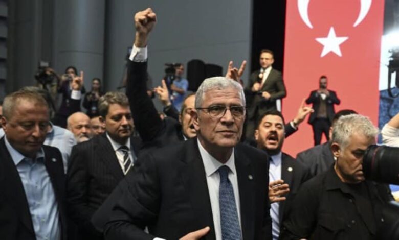 Müsavat Dərvişoğlu İYİ Partiyasının yeni başqanı seçilib