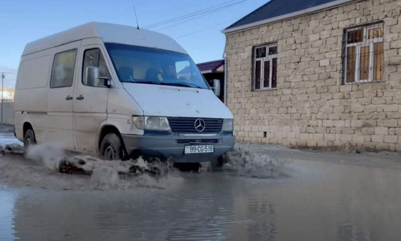 “Şəhid və qazilər üçün bina kompleksi tikib, yolumuzu dağıtdılar”
