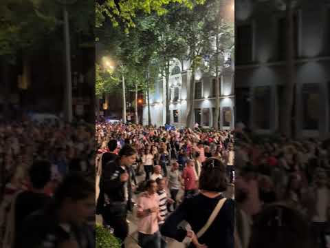 GÜRCÜSTANDA SİYASİ VƏZİYYƏT KƏSKİNLƏŞİR: "QƏRBƏ HƏ, RUSİYAYA YOX!" AKSİYASI