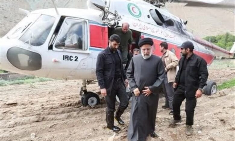 İlham Əliyevlə görüşdən qayıdan İran Prezidentinin helikopteri qəza enişi edib