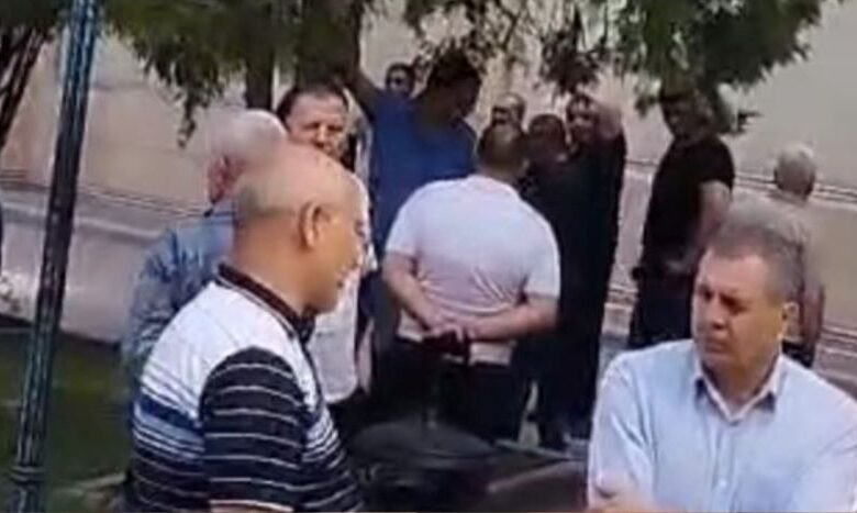 Naxçıvanda sahibkarlar etiraza başlayıblar