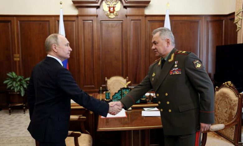 Putin Patruşevi vəzifəsindən azad edib, yerinə Şoyqunu gətirib