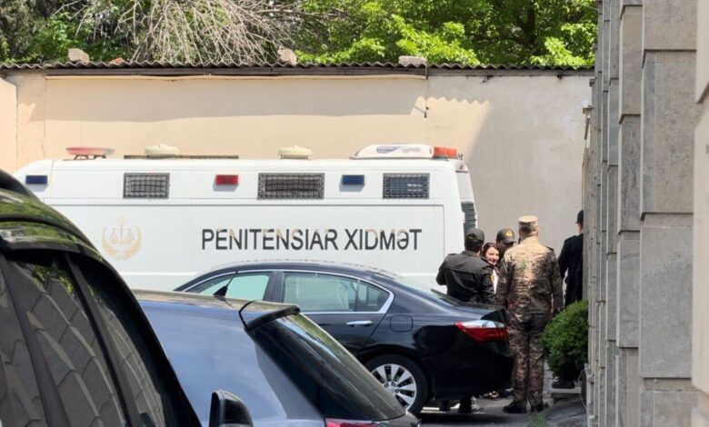 Sayt rəhbərləri ev dustaqlığına buraxılmadı