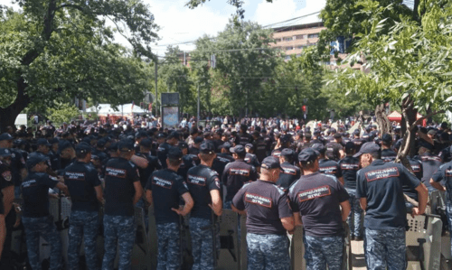 Erməni müxalifətinin etiraz dalğası: Hadisələrin icmalı