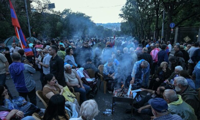Ermənistanda hökumət əleyhinə etirazlar davam edir