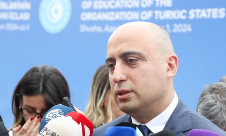 Gənc nazirin sevinci və kədəri…
