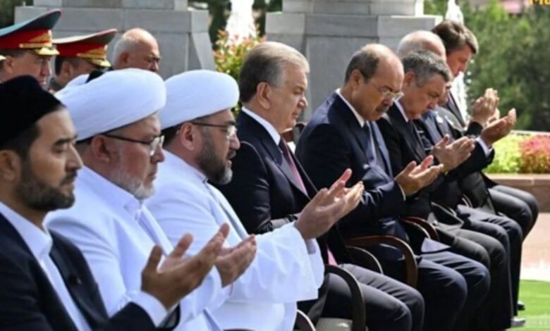 Özbəkistanda imamların sosial şəbəkələrdə görünməsi qadağan edilib