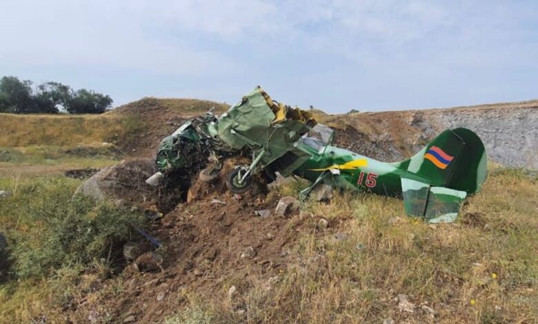 Ermənistanda təyyarə qəza edib, iki pilot həlak olub
