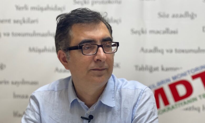 Hüquq müdafiəçiləri 'Anar Məmmədli kampaniyası'na başlayıblar