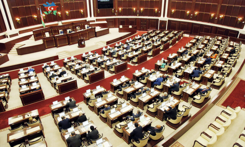 2000-ci ilin parlament seçkisi: “Bu gedişlə hakimiyyət Azərbaycanı fəlakətə aparır”