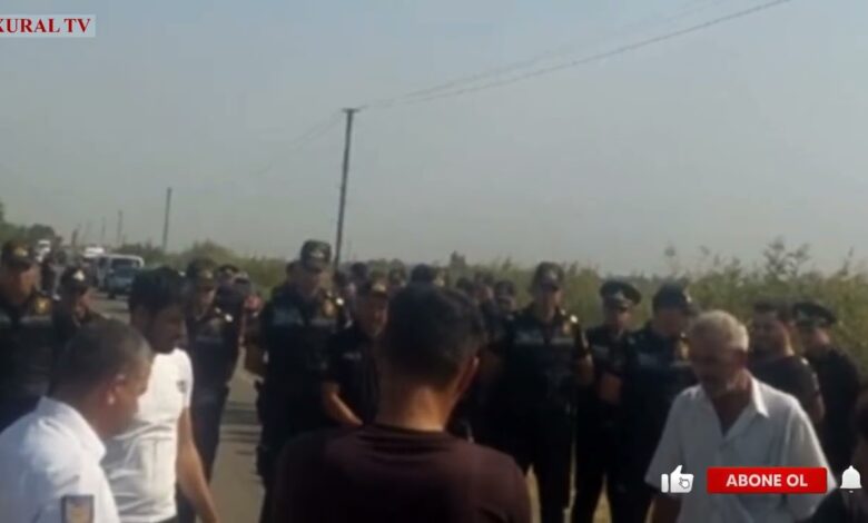 9 AYDIR İTKİN DÜŞƏN RASİMİN ATASI YOLU BAĞLADI: ŞÜBHƏLİ ŞƏXSLƏR NİYƏ PROKURORLUĞA ÇAĞIRILMIRLAR?