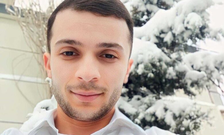 İşdən çıxarılan ofisiant şirkəti qanunsuzluq və vergidən yayınmada qınayır