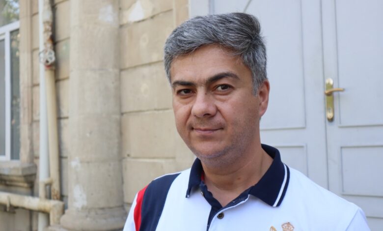 Vəkil şahid kimi dindirildiyini deyir