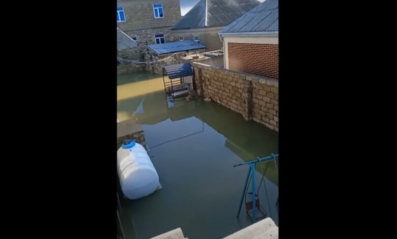 Evlərinə yağış suyunun dolduğunu deyib etiraz aksiyası keçirənlər həbs edilib