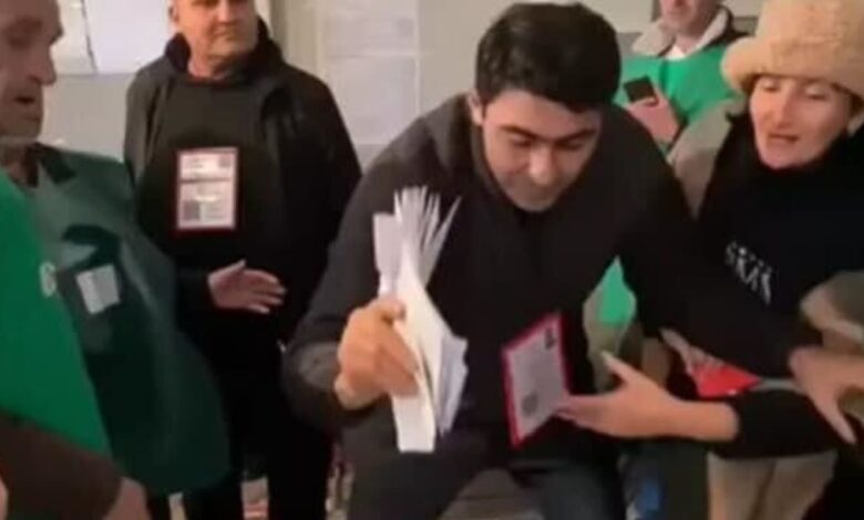 Gürcüstanda: Seçki qutusuna bülleten dolduran azərbaycanlı deputatla bağlı araşdırma başlayıb