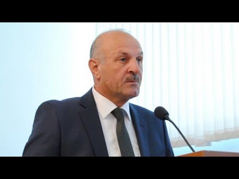 MİNGƏÇEVİR ŞƏHƏR İCRA BAŞÇISI İLHAM İSMAYILOV VƏTƏNDAŞLA "GİZLƏNPAÇ" OYNAYIR