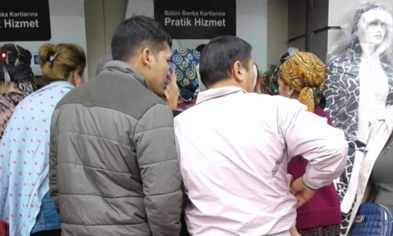 Türkmənistan banka borcu olanların pasportlarını alır