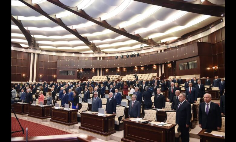 İLQAR HÜSEYNLİ İLƏ "ERTƏLƏMƏ": DEPUTATLAR QIRĞIN SALDI -SƏBƏB NƏDİR?