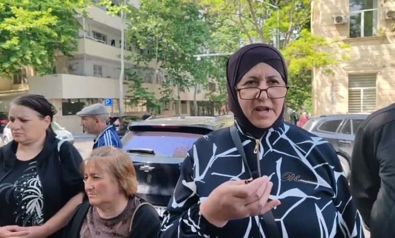 ERMƏNİ"İSGƏNDƏR"İNİN QURBANI OLAN GƏNCƏLİLƏRİ PREZİDENT APARATININ QARŞISINA GƏLMƏYƏ KİM VADAR ETDİ?