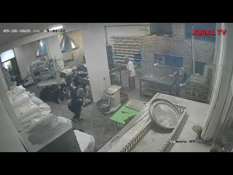 GƏNCƏDƏ ÖKÜZÜN ŞİRNİYYAT DÜKANINA HÜCUM ANI KAMERALARDA